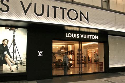 sito ufficiale louis vuitton roma|louis vuitton rome reviews.